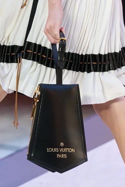 Look 12
